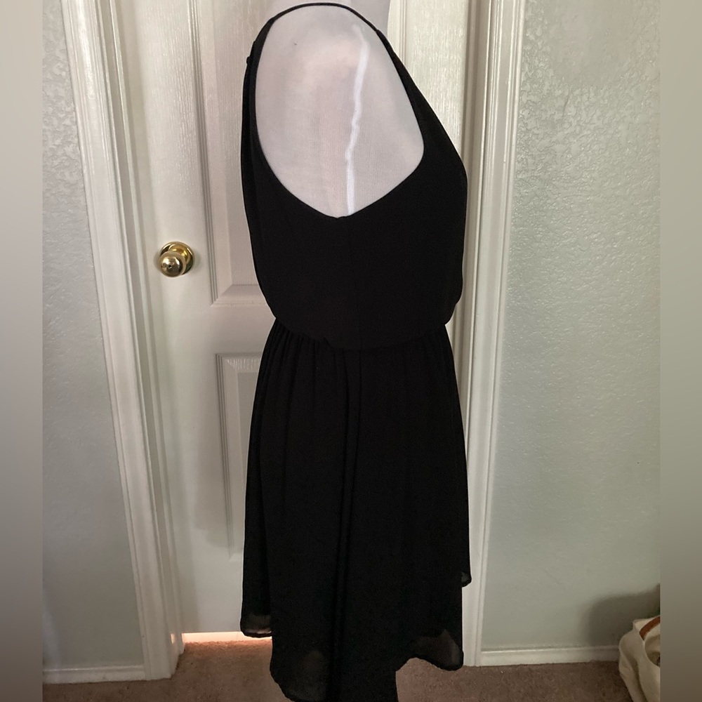 Lush Black sleeveless dress open back - Picture 2 of 6